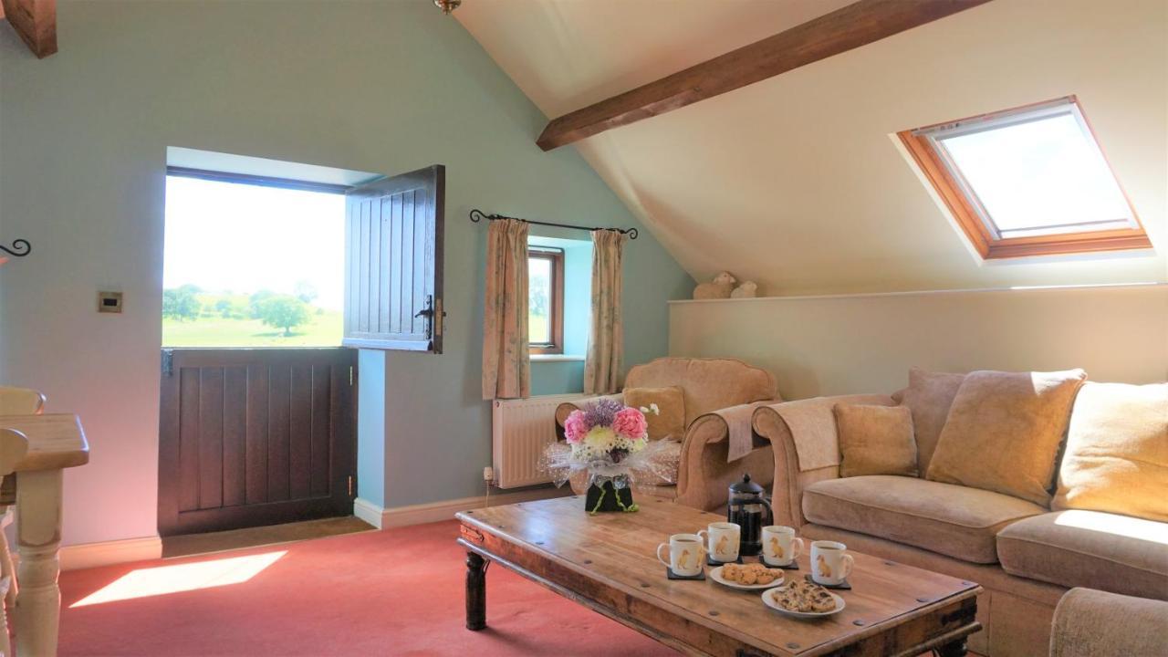 Shepherd'S Watch Cottage - 5* Cyfie Farm With Private Hot Tub Llanfyllin Exterior foto